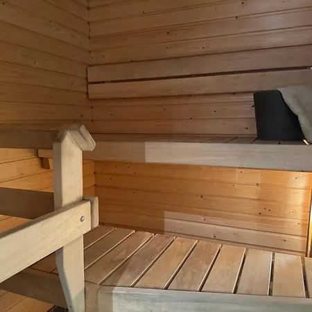 Cozy With Sauna - Location